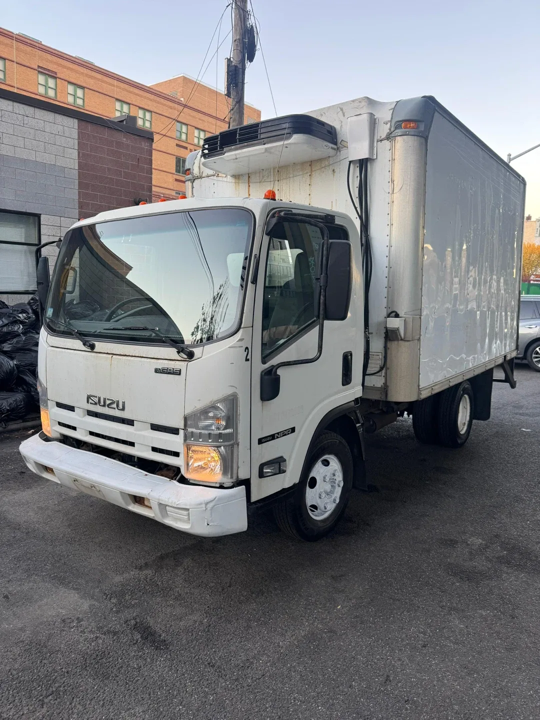 2014 Isuzu NPR Refrigerated Truck image indicator(3)