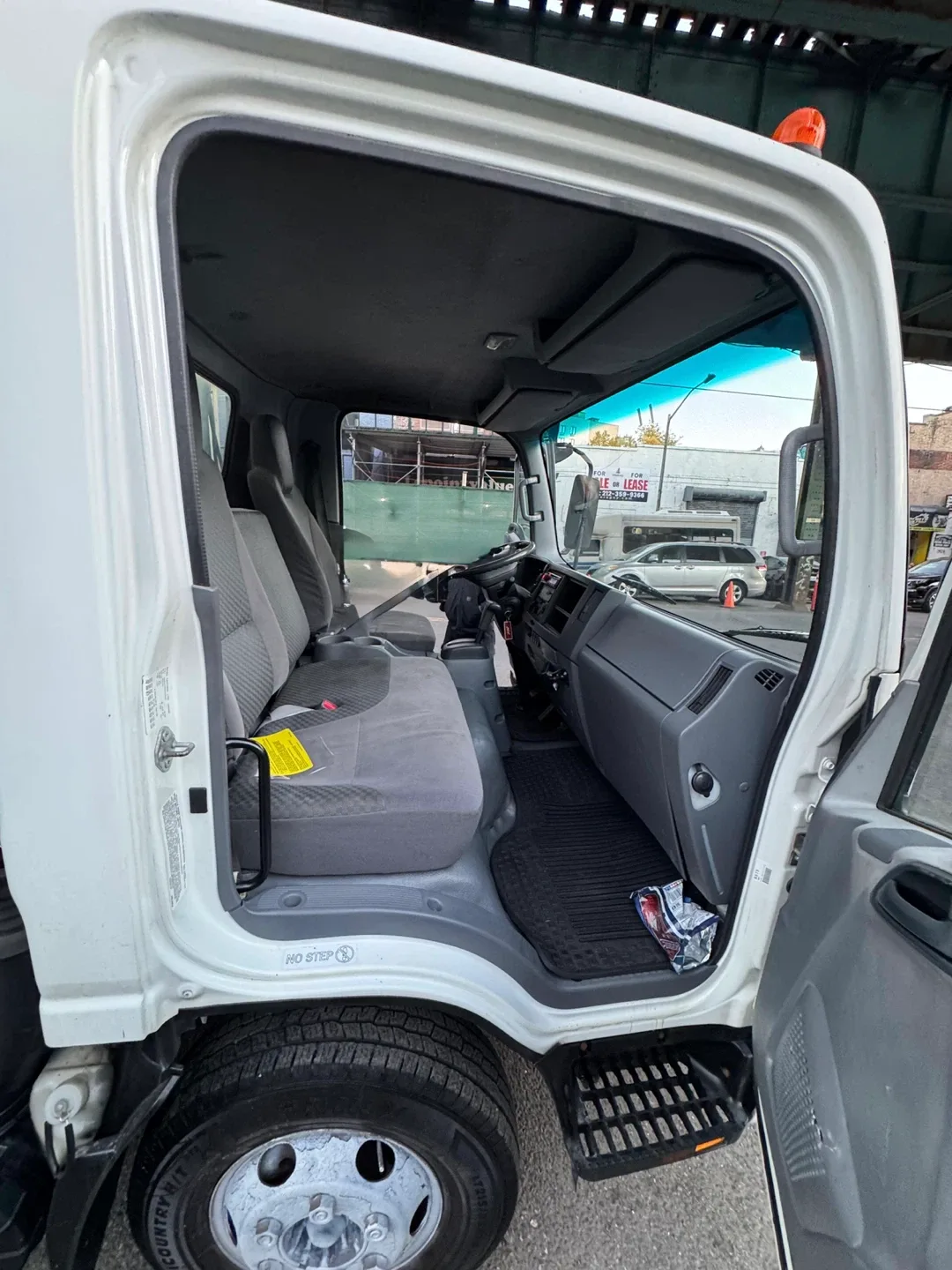 2014 Isuzu NPR Refrigerated Truck image indicator(7)