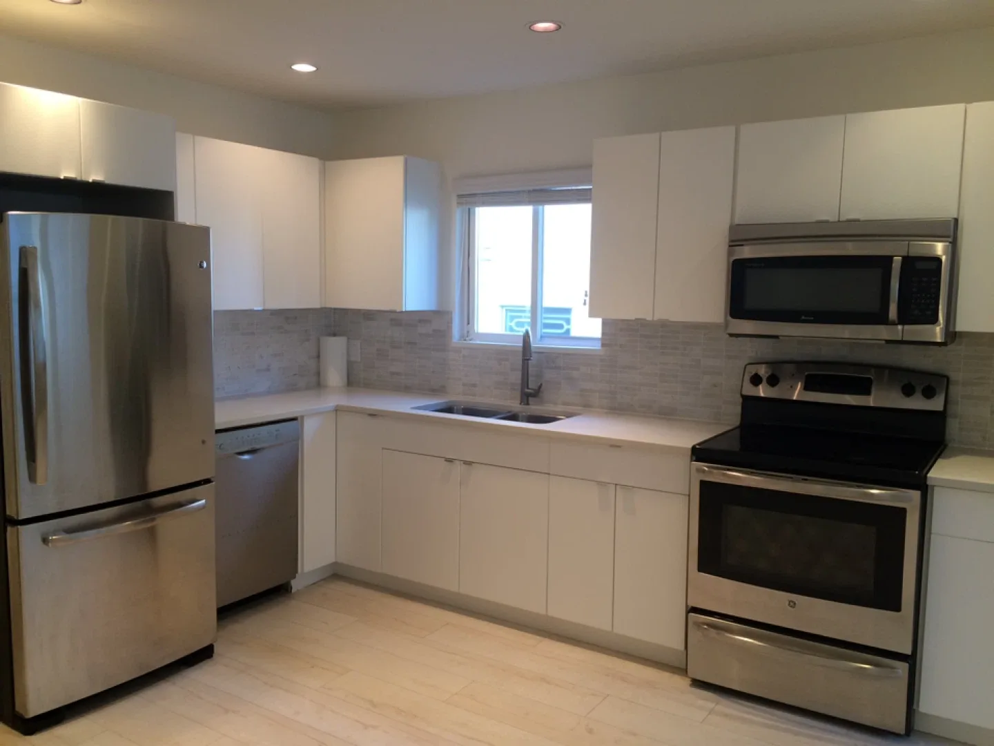 1 Bright furnished BR in 2 br suite by Joyce Station image indicator(8)