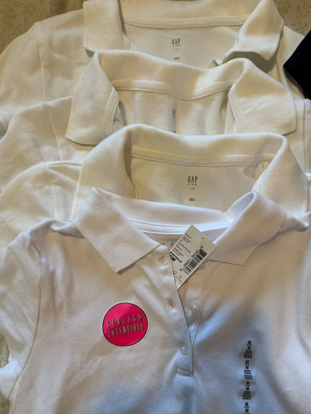 8 short sleeve Kids Polo Shirts:- Size L image indicator(2)