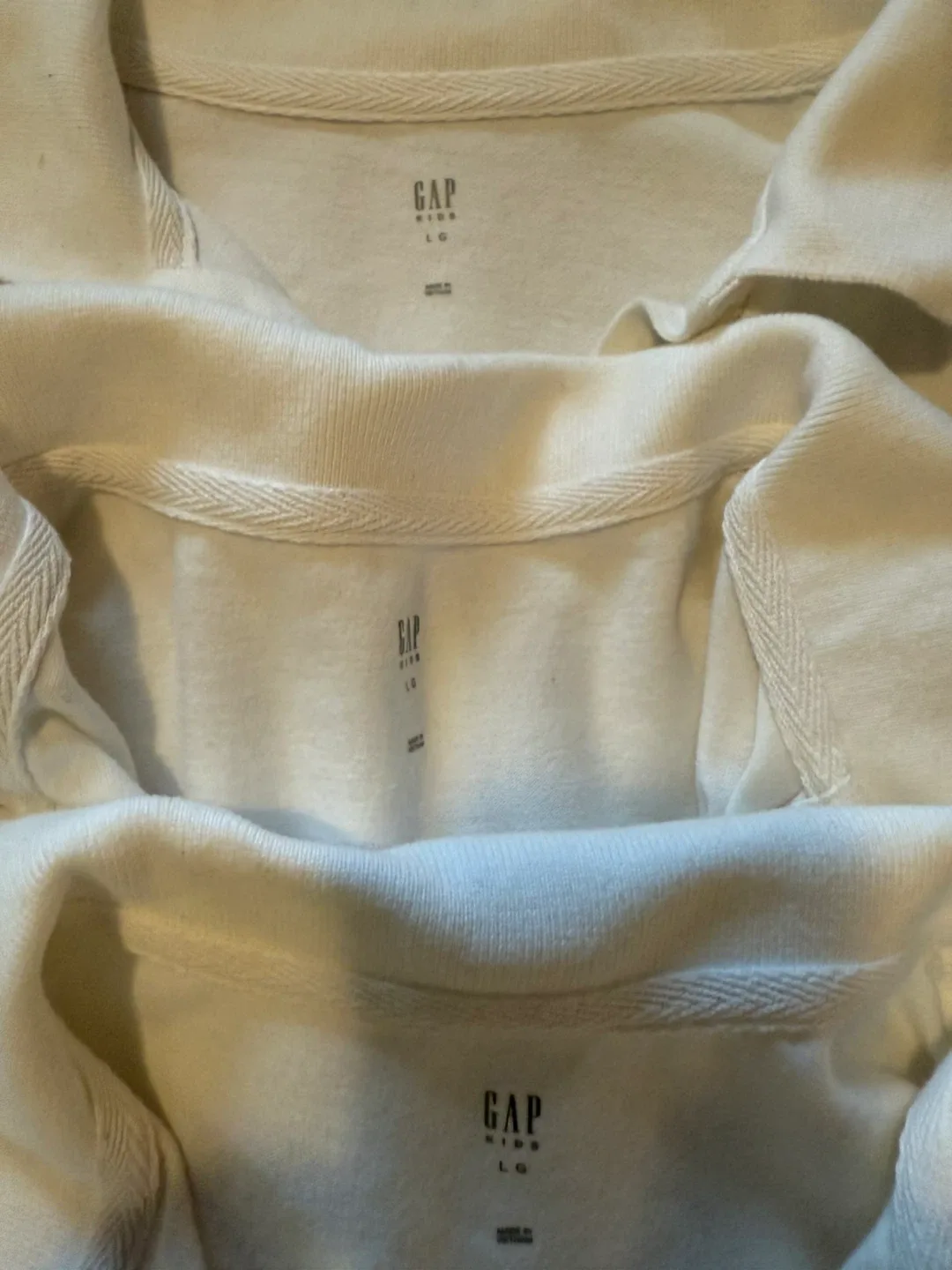 8 short sleeve Kids Polo Shirts:- Size L image indicator(3)