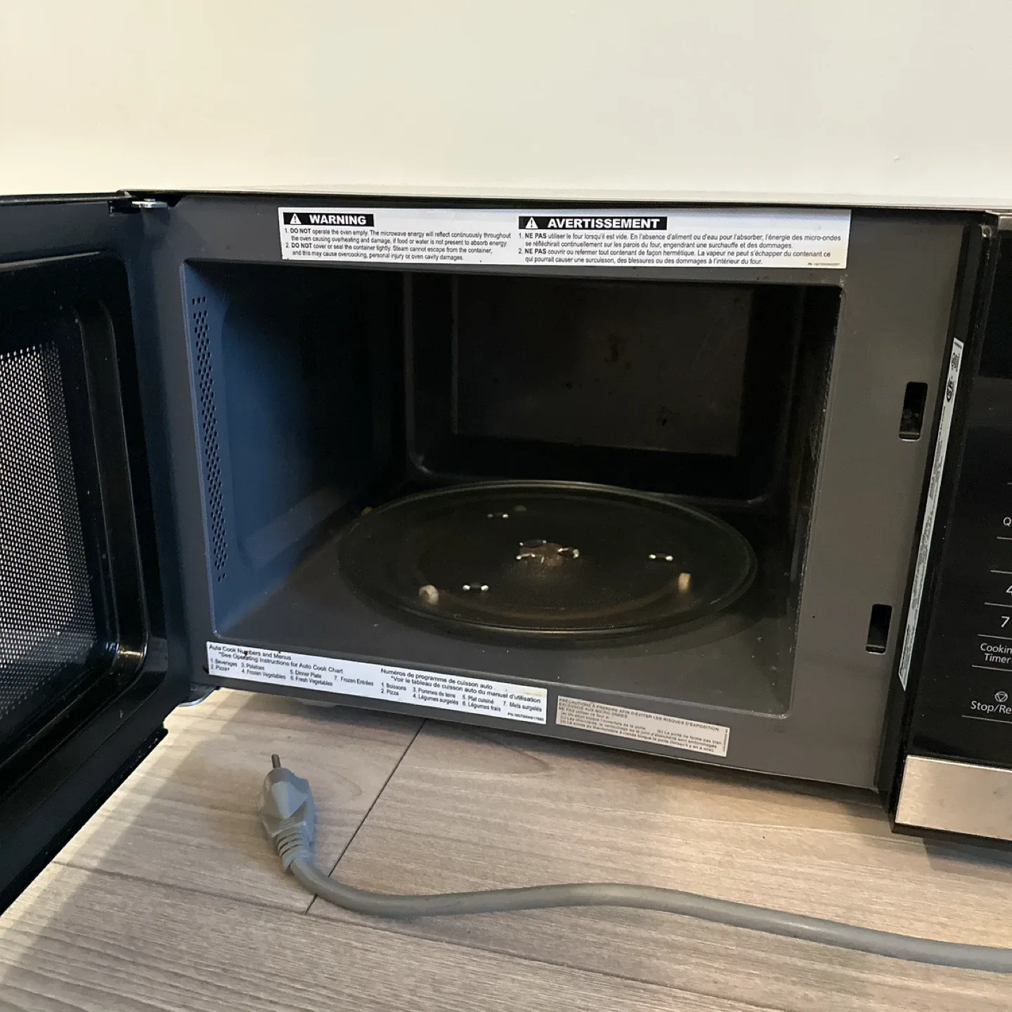 Panasonic 900W Microwave image indicator(2)