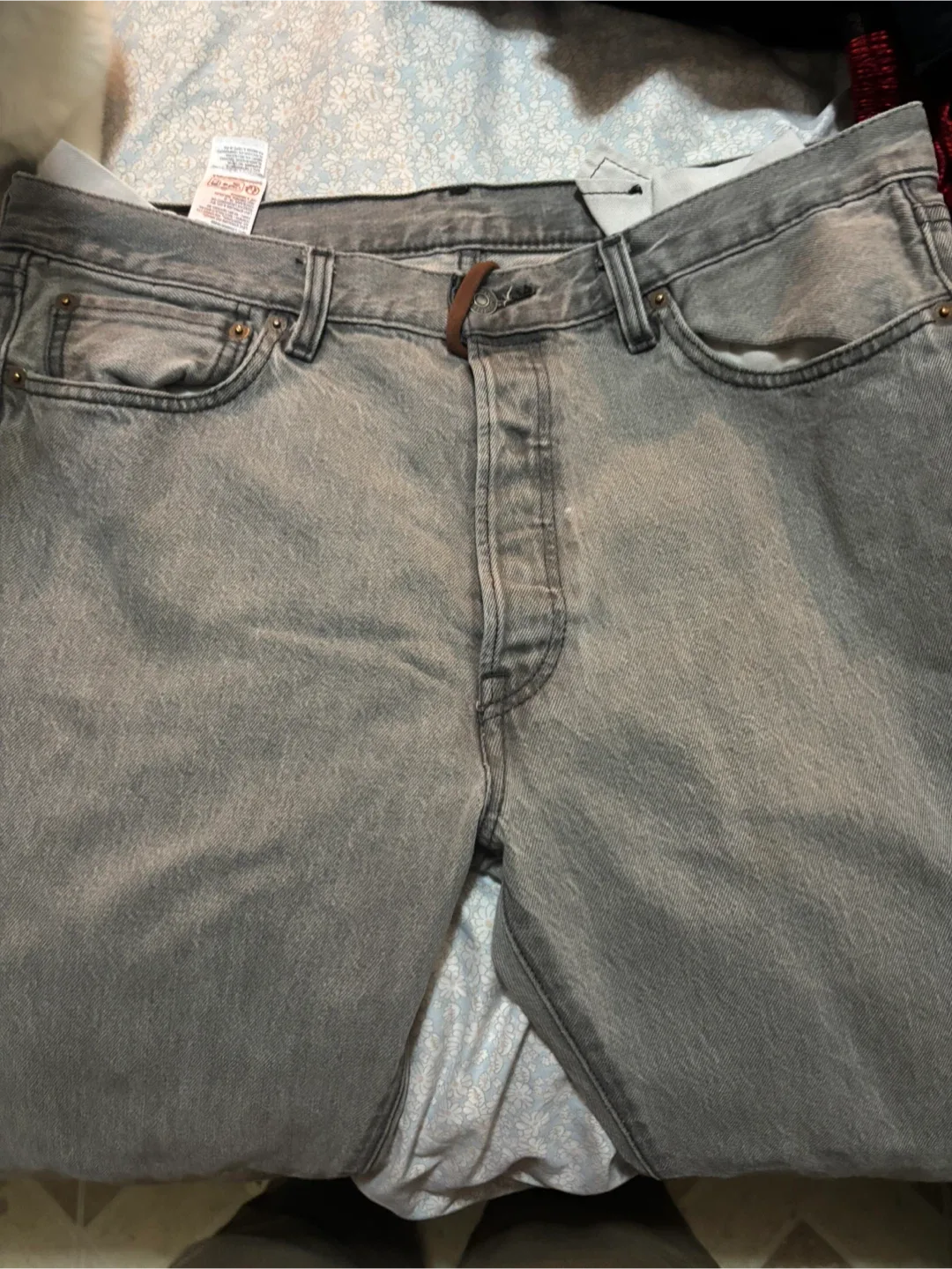 Levi's 501 Gray Jeans, Size 34x30 image indicator(2)