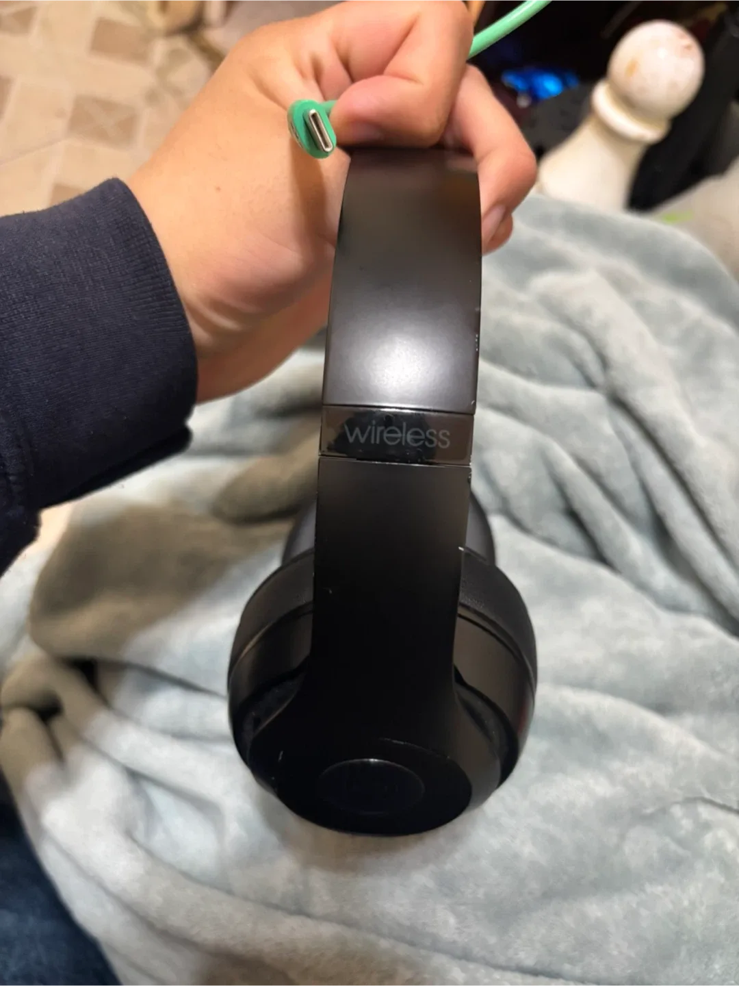 Beats Studio3 Wireless Headphones - Black image indicator(6)