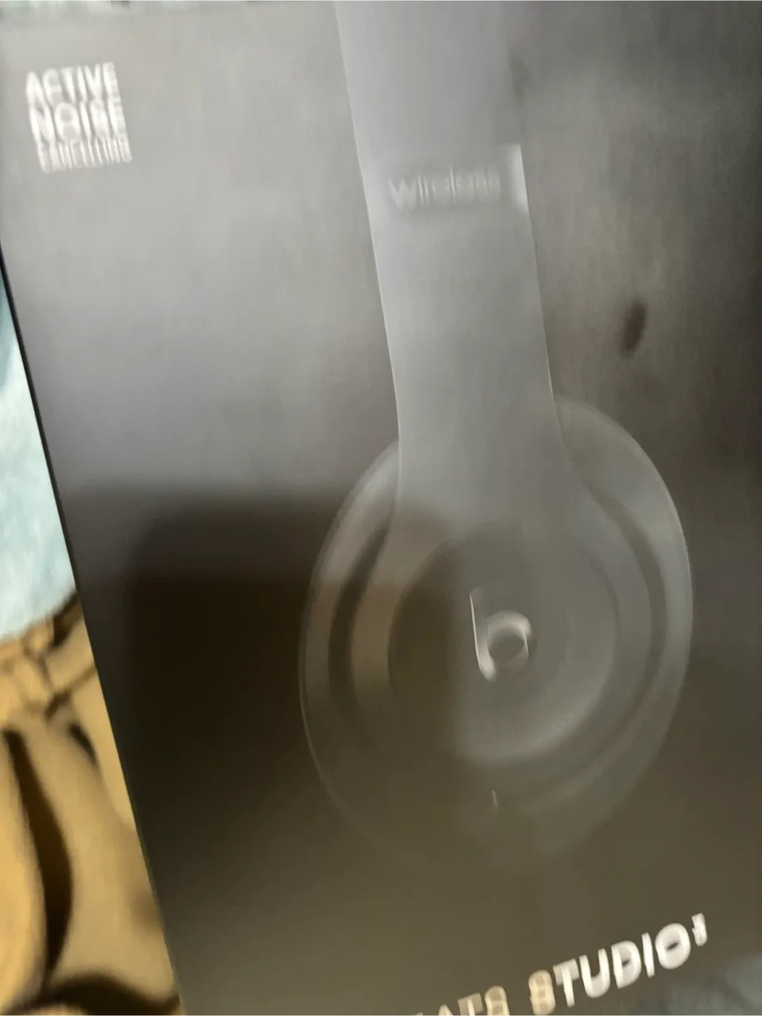 Beats Studio3 Wireless Headphones - Black image indicator(4)