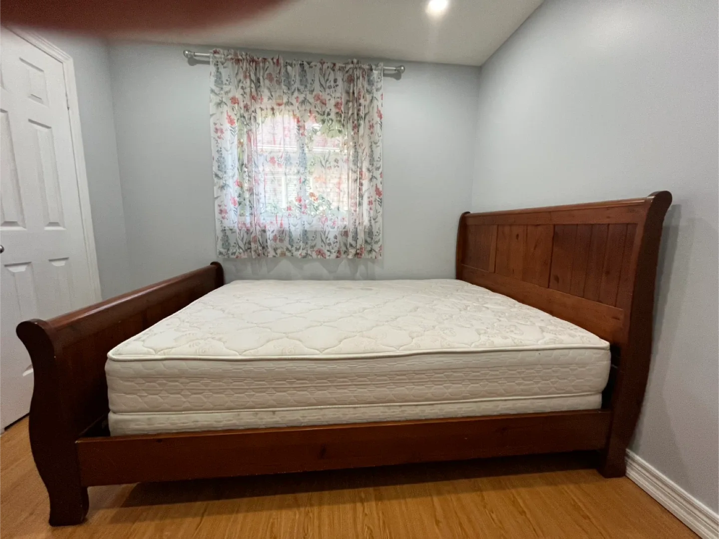 Wooden Sleigh Bed Frame image indicator(7)