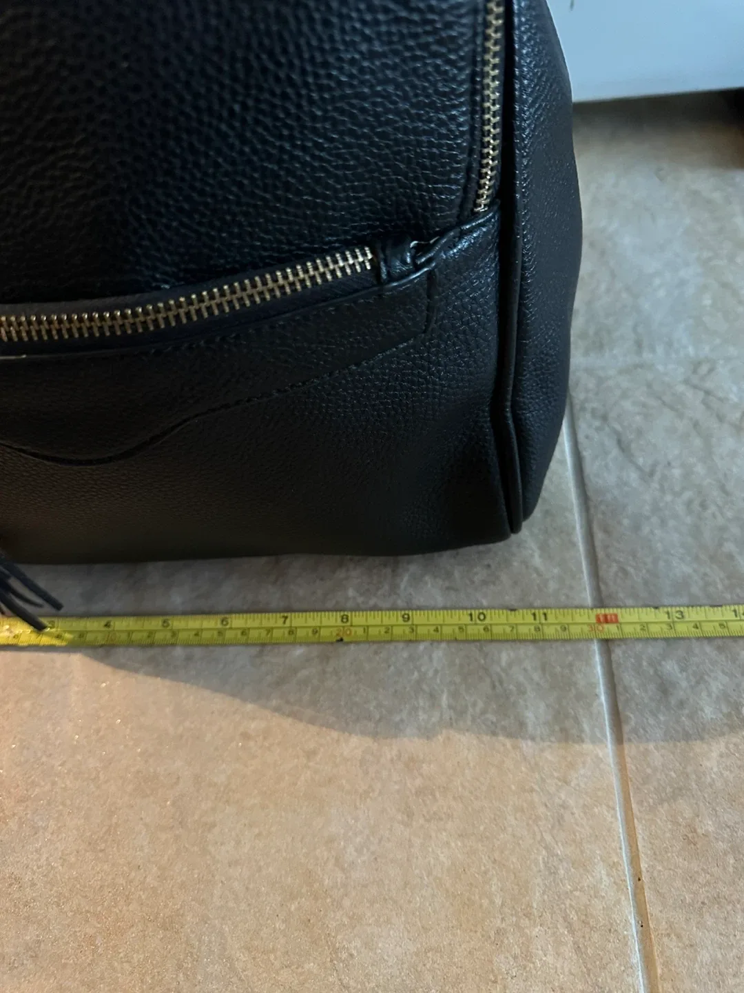 Black Backpack image indicator(3)