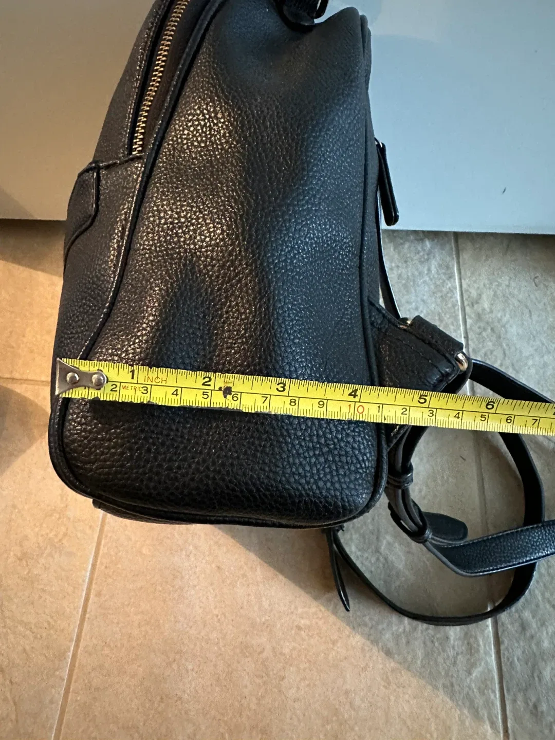 Black Backpack image indicator(5)