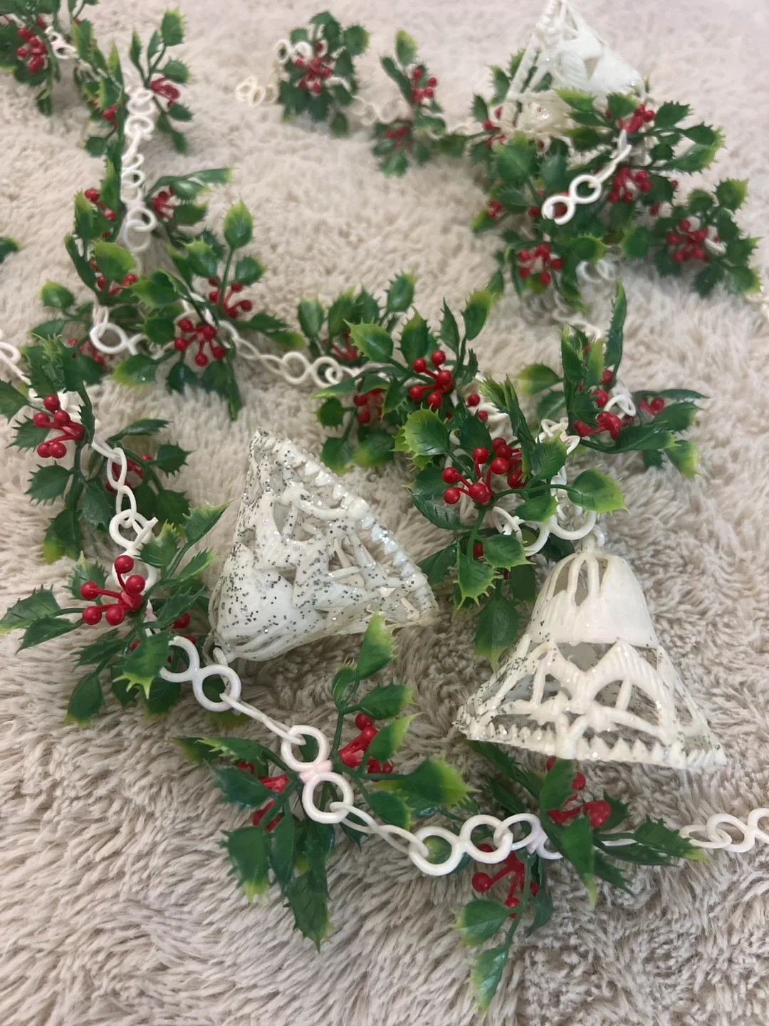 Christmas Garland with Bells & Holly image indicator(4)