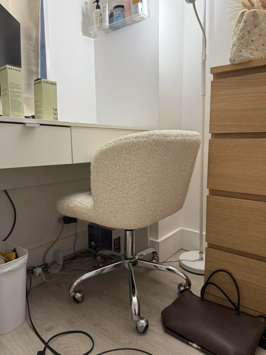 White Boucle Swivel Desk Chair