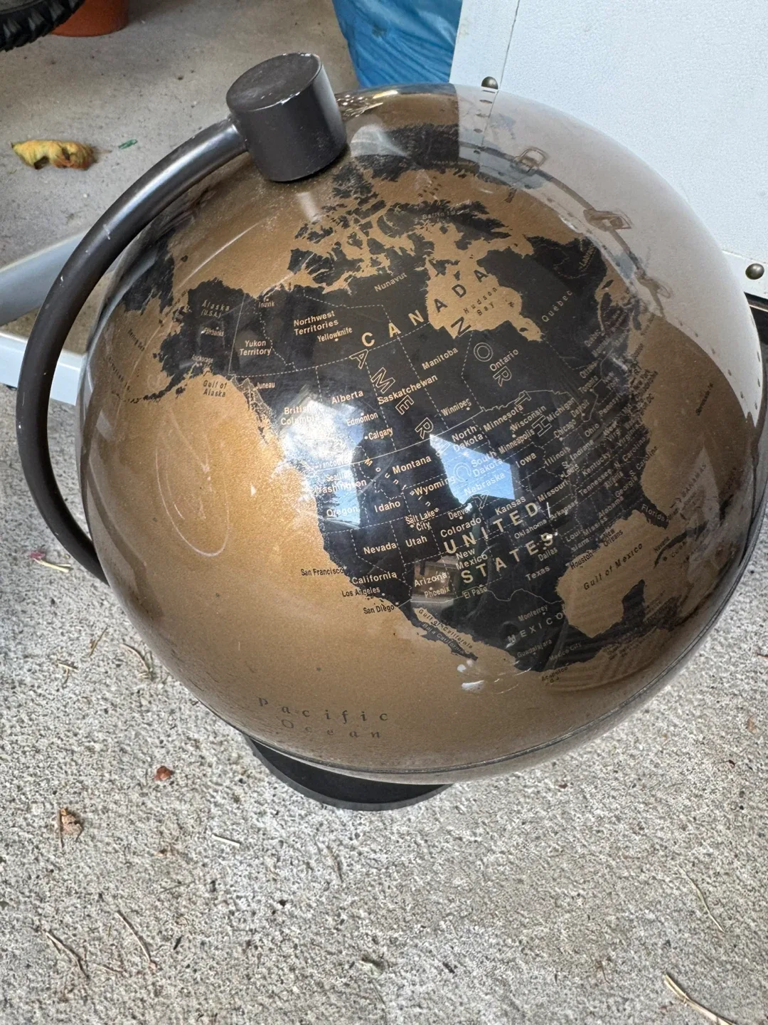 World Globe - Decorative Home Accent image indicator(4)