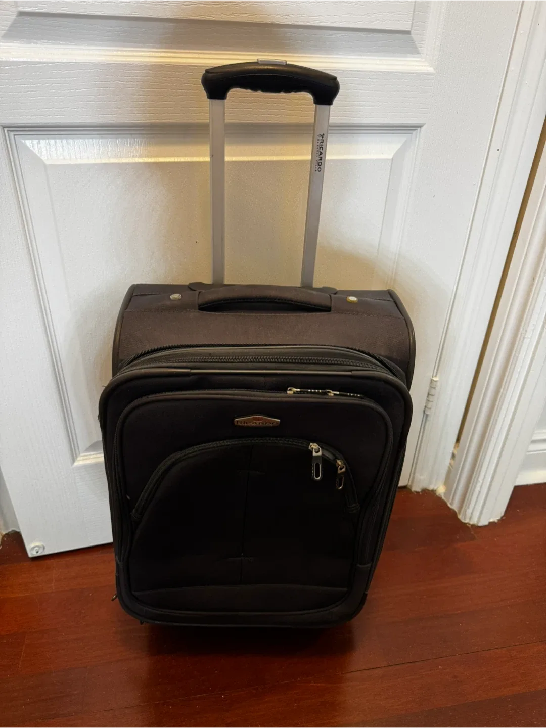 Ricardo Beverly Hills Rolling Suitcase thumbnail