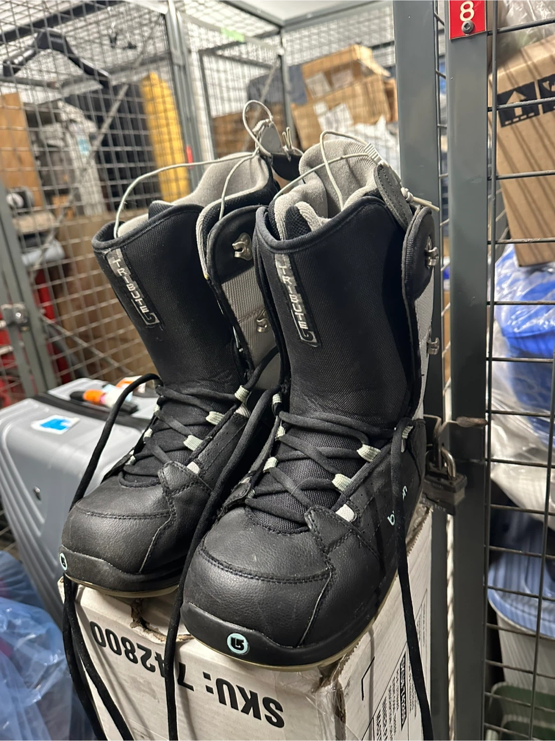 Burton Tribute Size 8 Snowboarding Shoes - photo 4