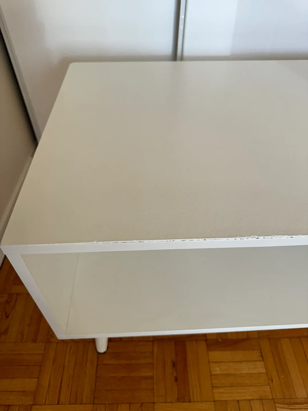 White Coffee Table image indicator(7)