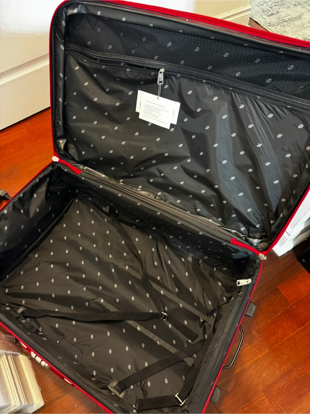 American Tourister Red Suitcase image indicator(5)
