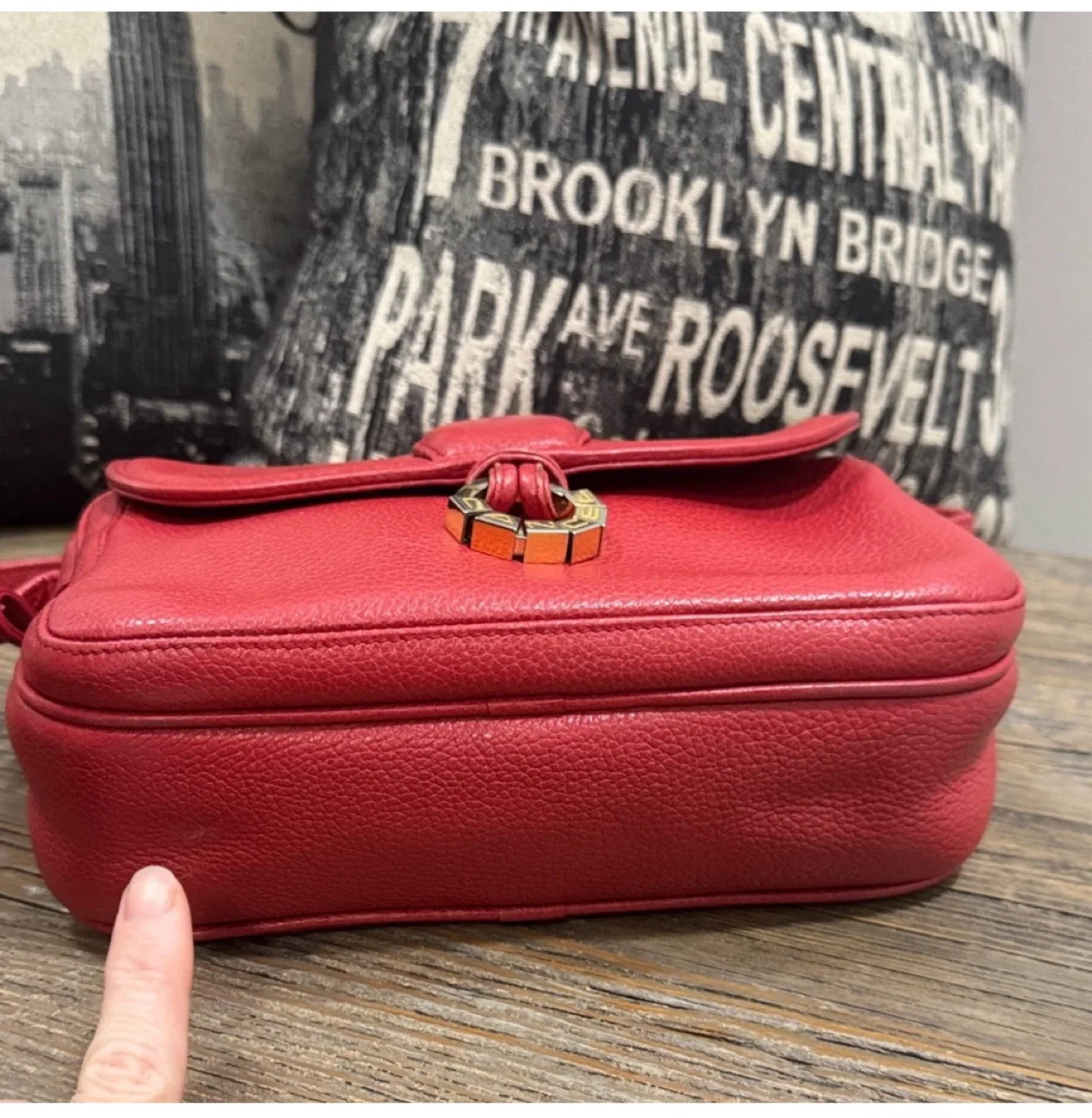 Lancel vintage red Leather Crossbody camera Bag image indicator(4)