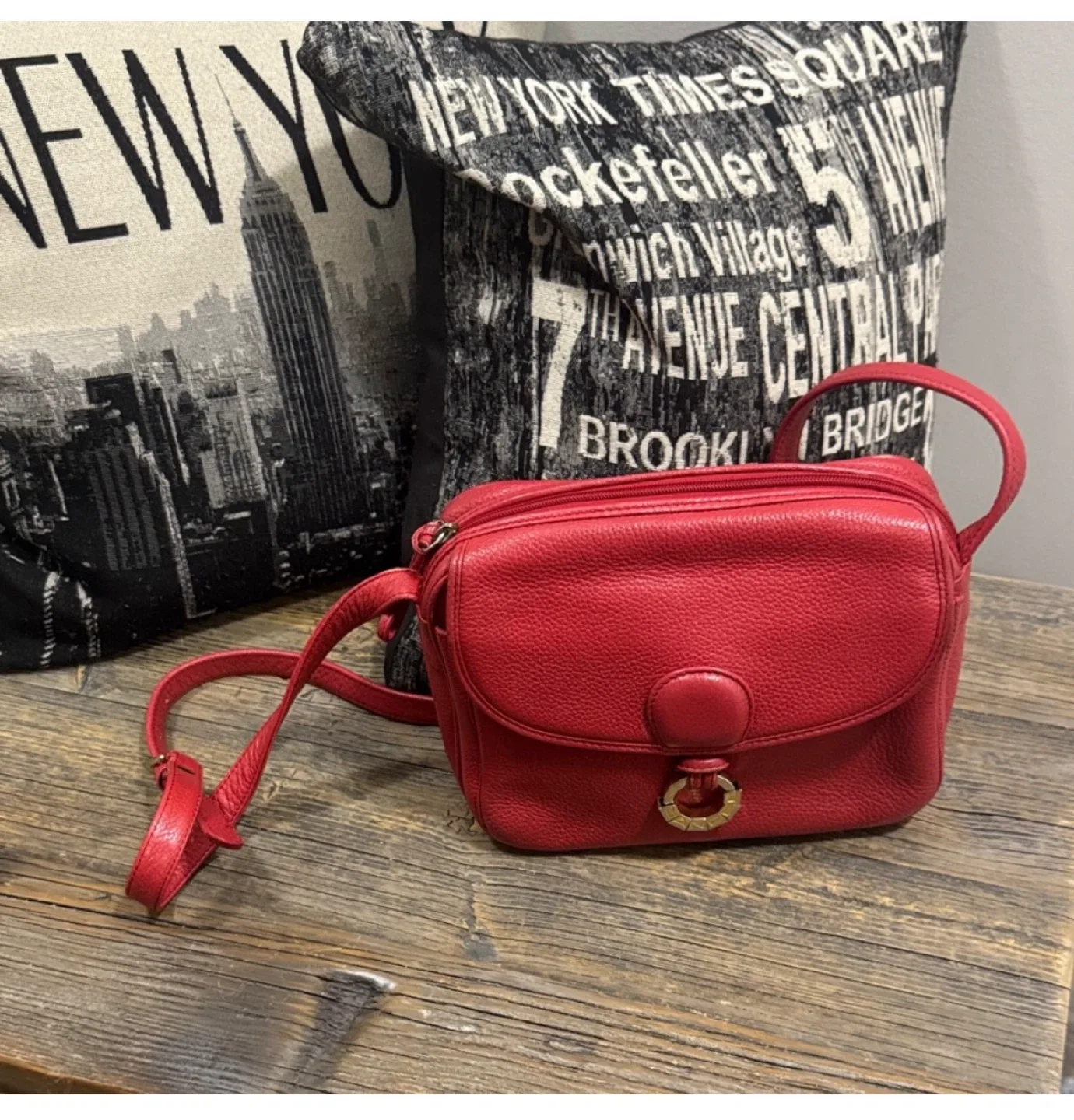 Lancel vintage red Leather Crossbody camera Bag image indicator(2)