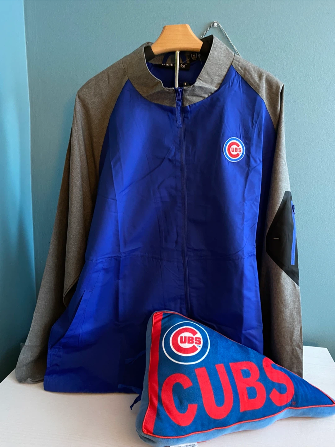Chicago Cubs  Windbreaker Jacket XL