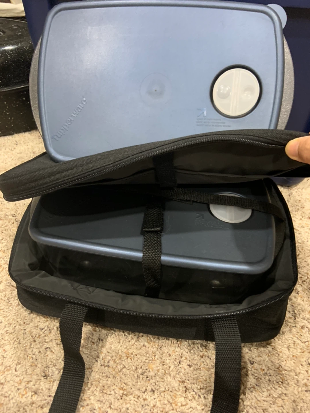 Tupperware Set with Carrier - photo 3