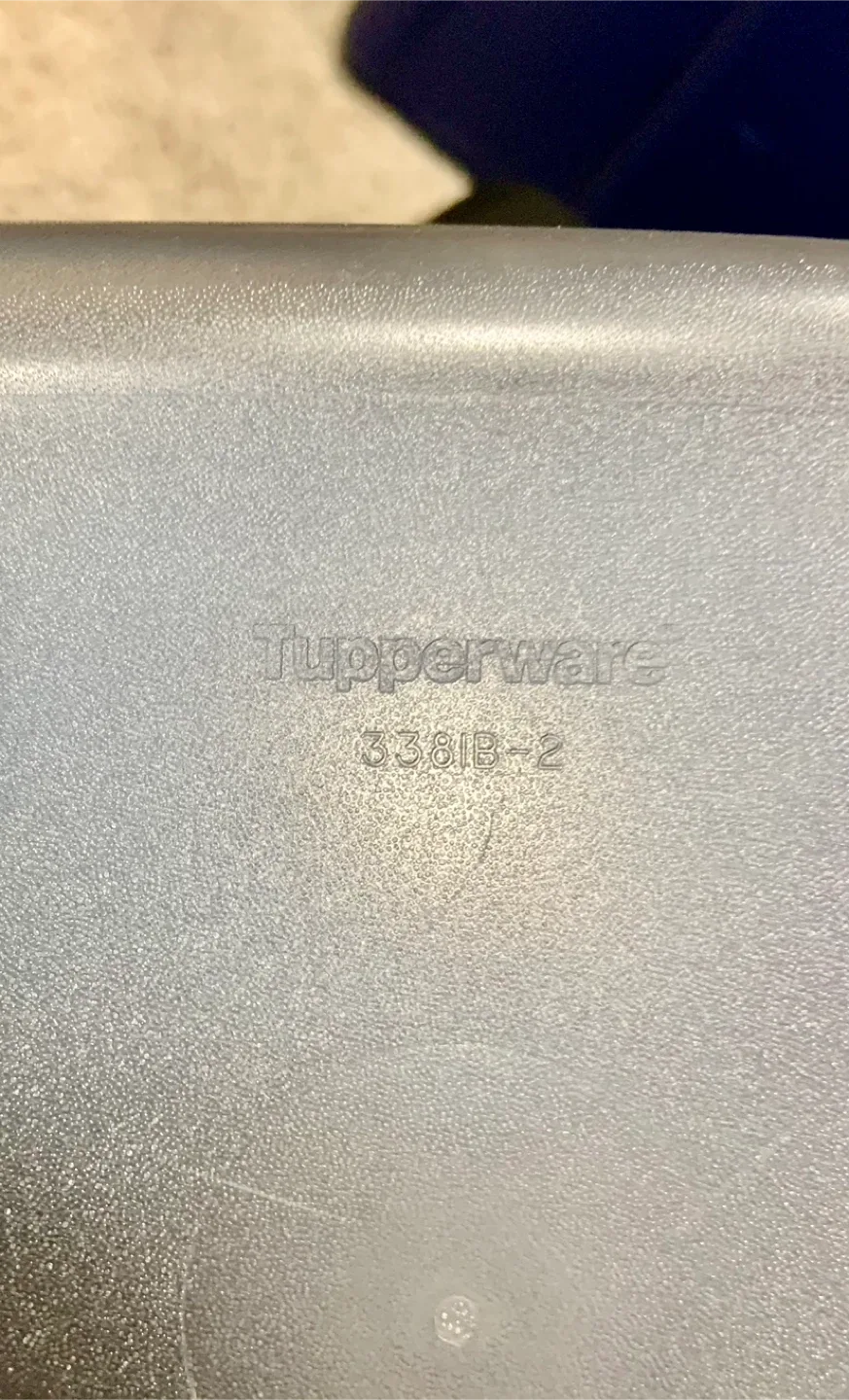 Tupperware Set with Carrier image indicator(5)