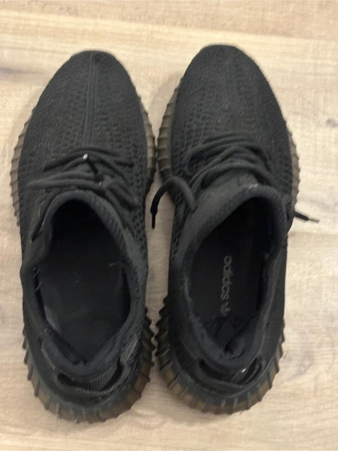 Adidas Yeezy Boost 350 V2 Black image indicator(2)