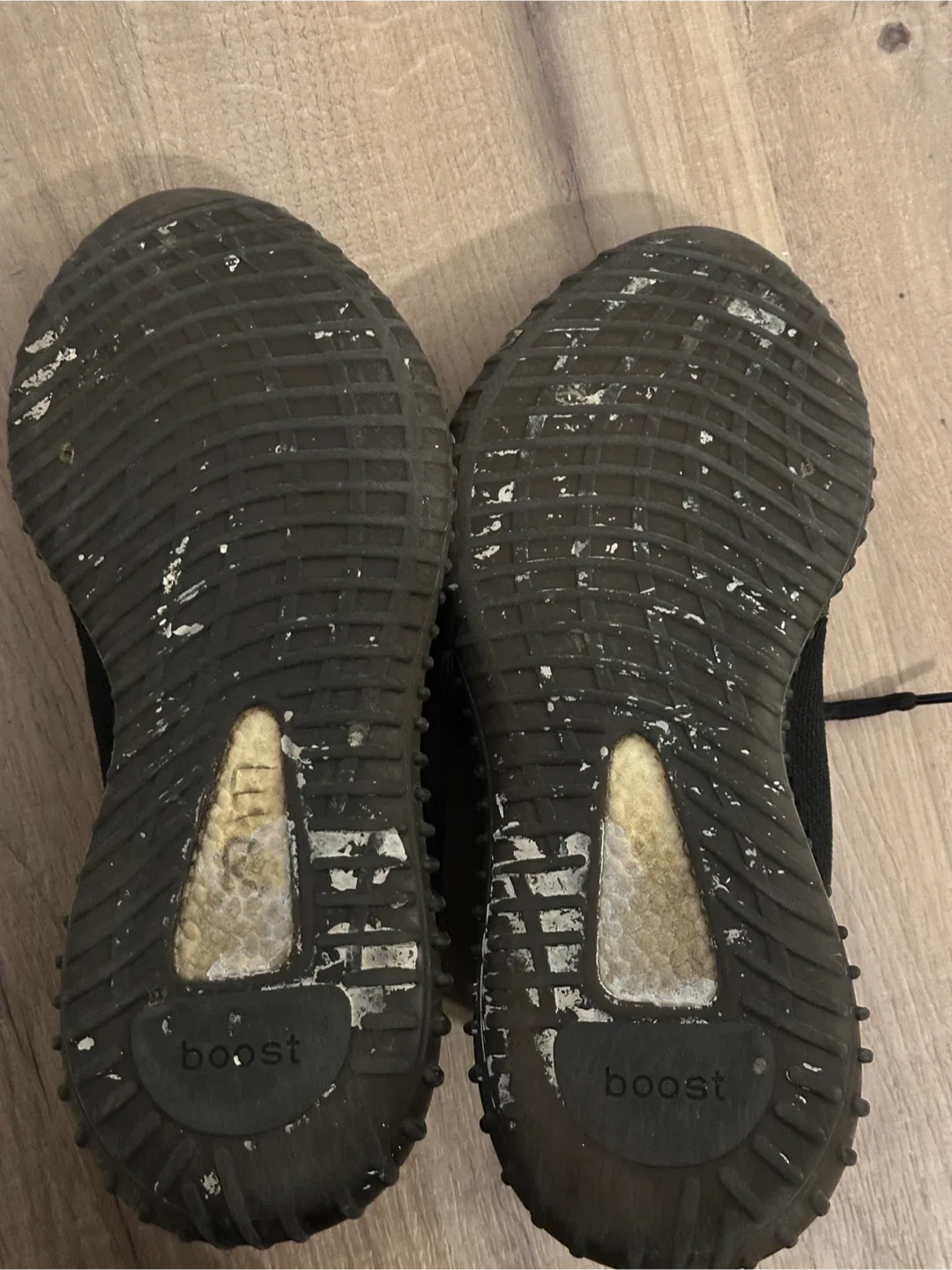 Adidas Yeezy Boost 350 V2 Black image indicator(5)