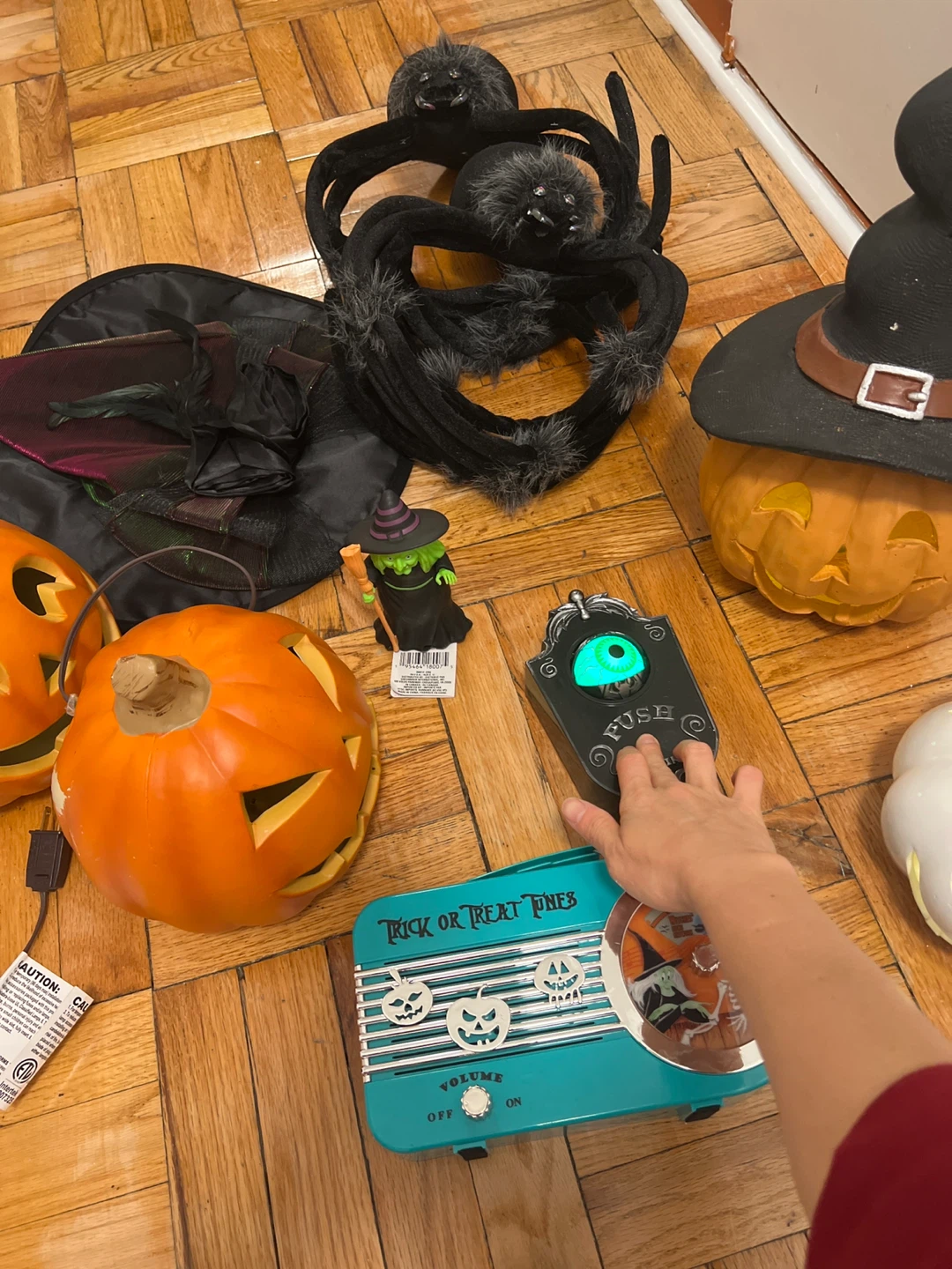 Halloween Decorations Bundle - photo 2