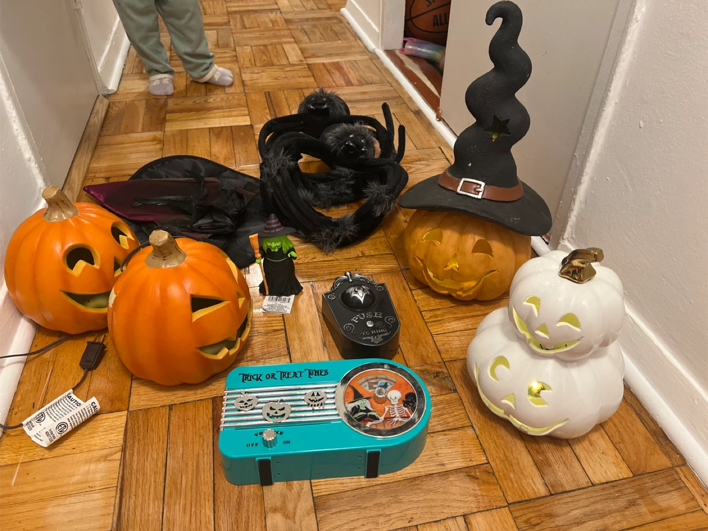 Halloween Decorations Bundle - photo 3