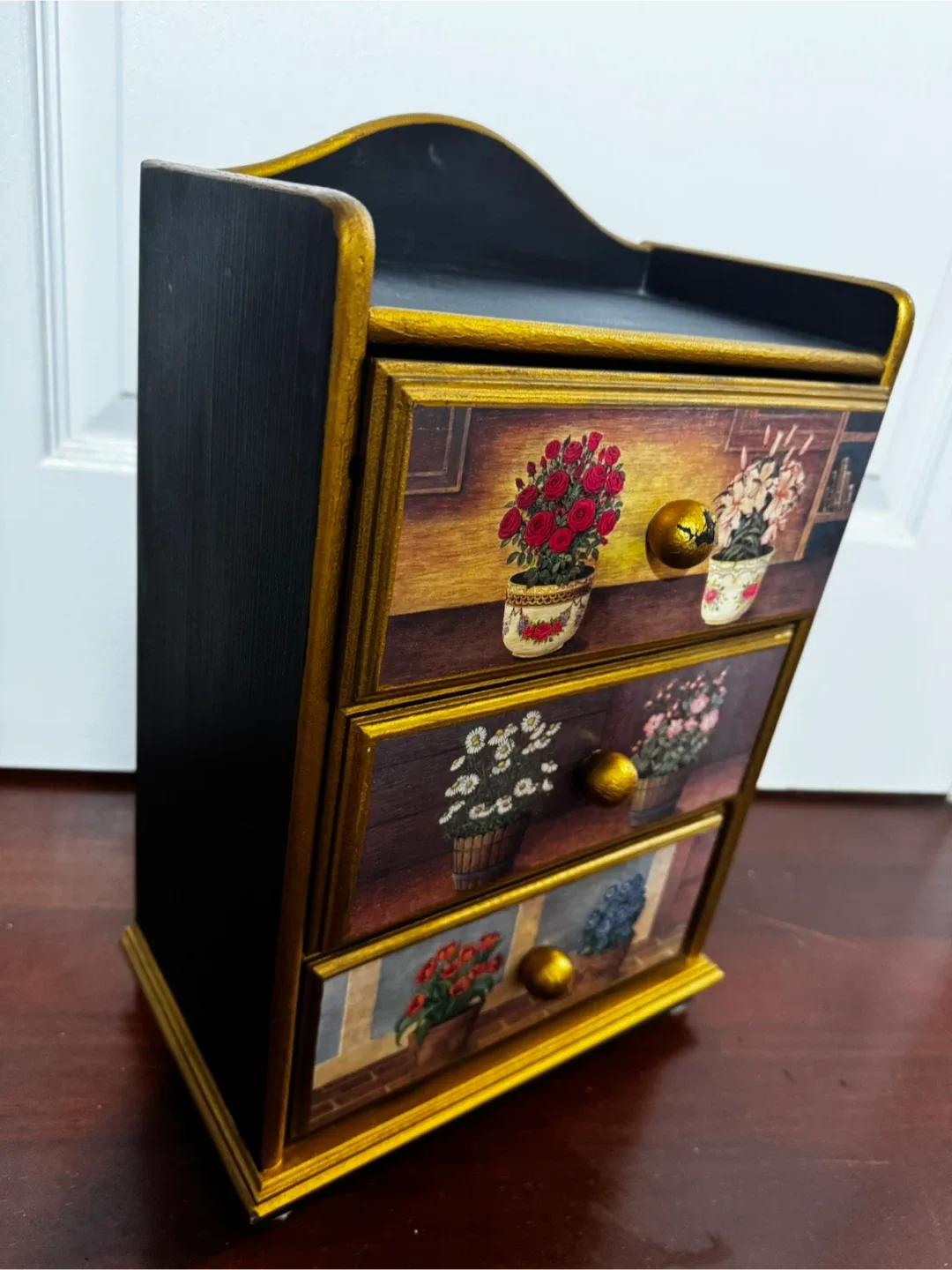 Decorative 3-Drawer Wooden Chest image indicator(2)