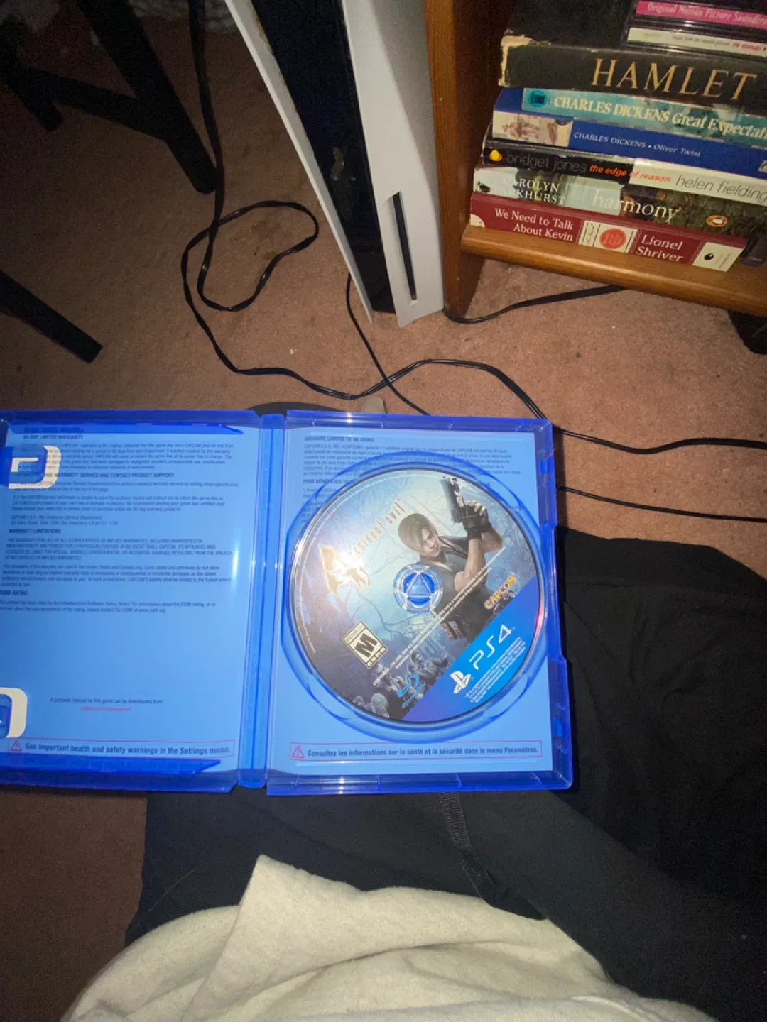 Resident Evil 4 PS4 Game image indicator(3)