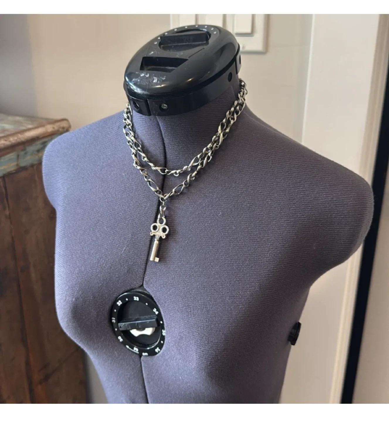 Double layered Silver Key Pendant Necklace thumbnail