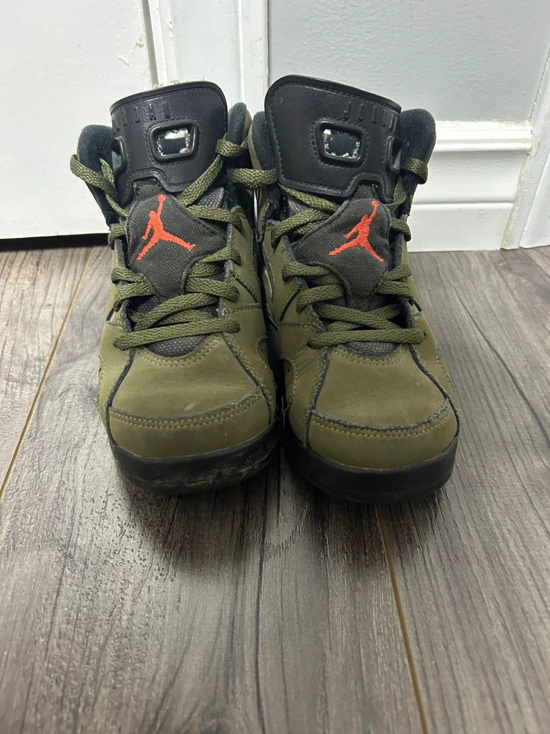 Kids Jordan 6 Retro Travis Scott Size 1 - photo 2