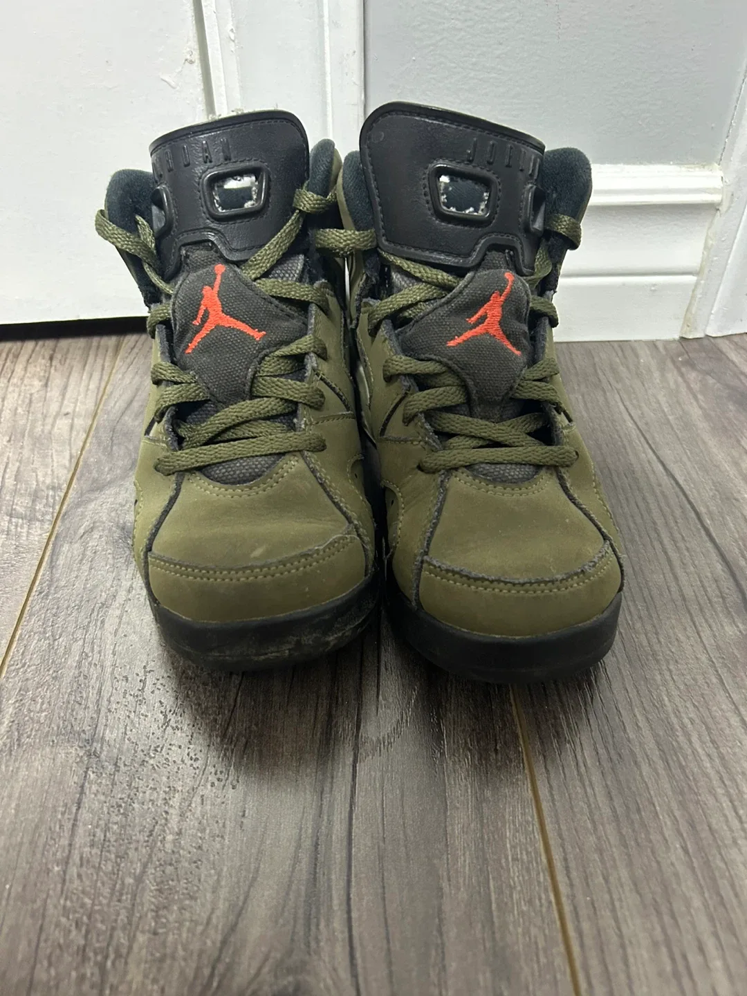 Kids Jordan 6 Retro Travis Scott Size 1 image indicator(2)