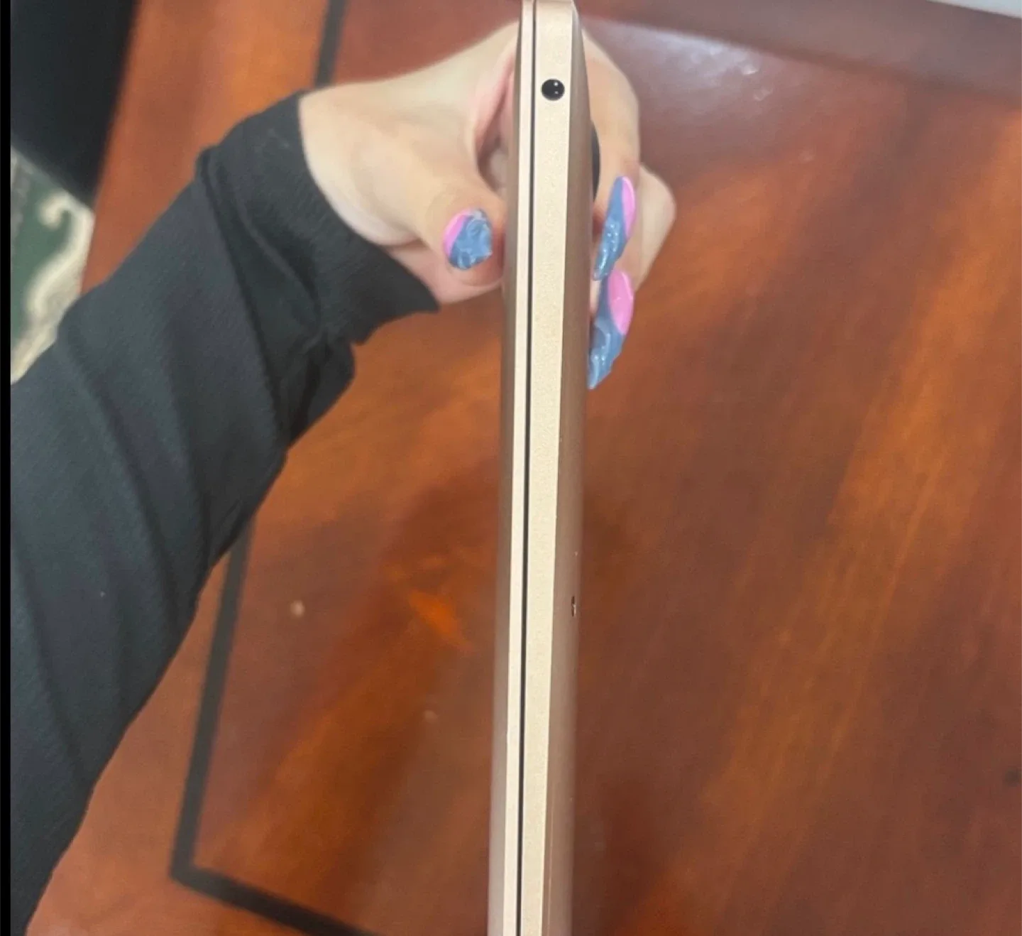 MacBook Air 13-inch Apple M1 256GB rose gold image indicator(5)