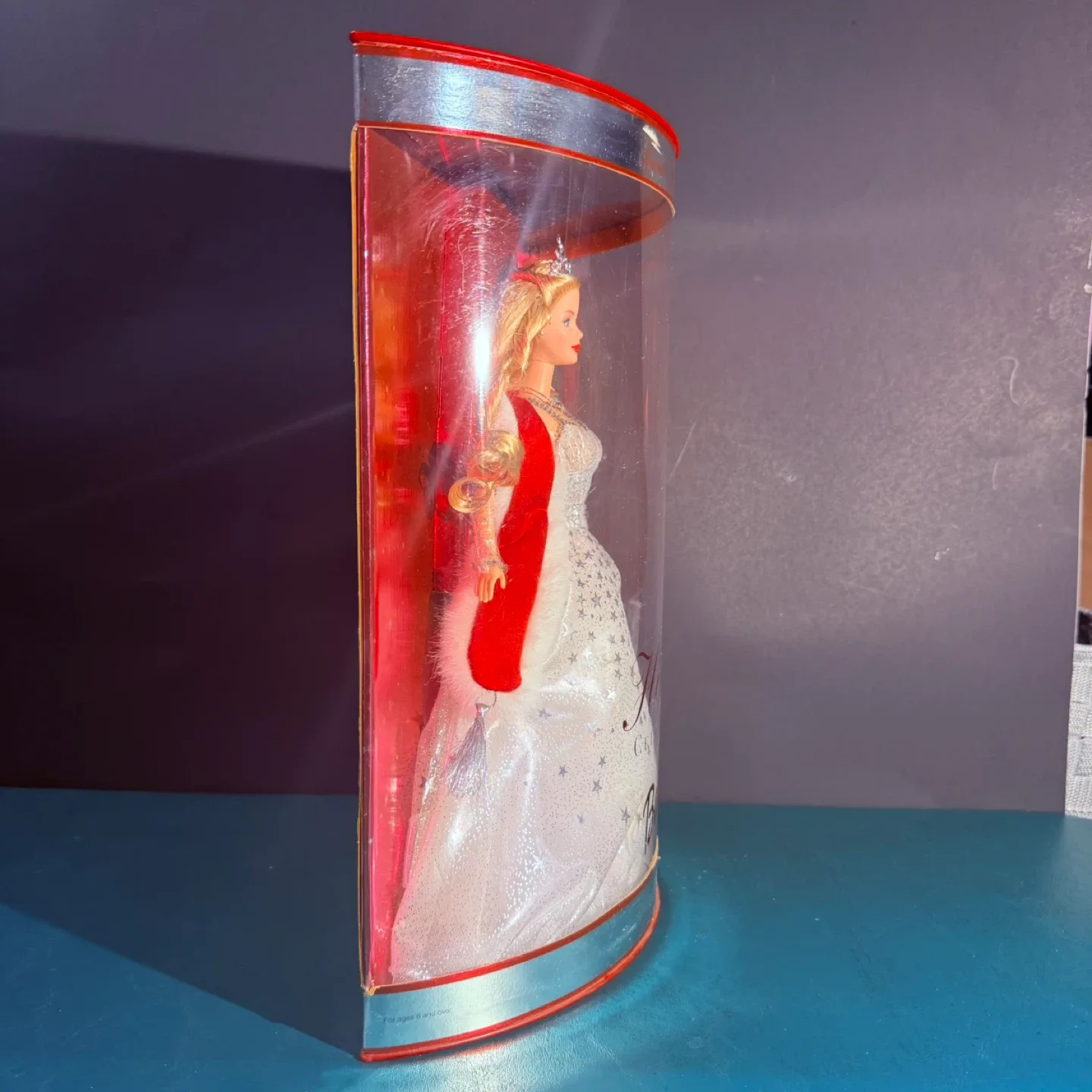 Holiday Celebration Barbie 2001 Special Edition - New in Box image indicator(2)