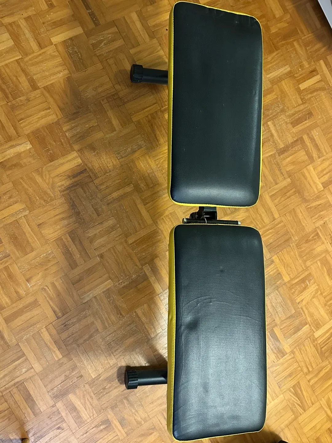 Adjustable Weight Bench - Black & Yellow image indicator(2)