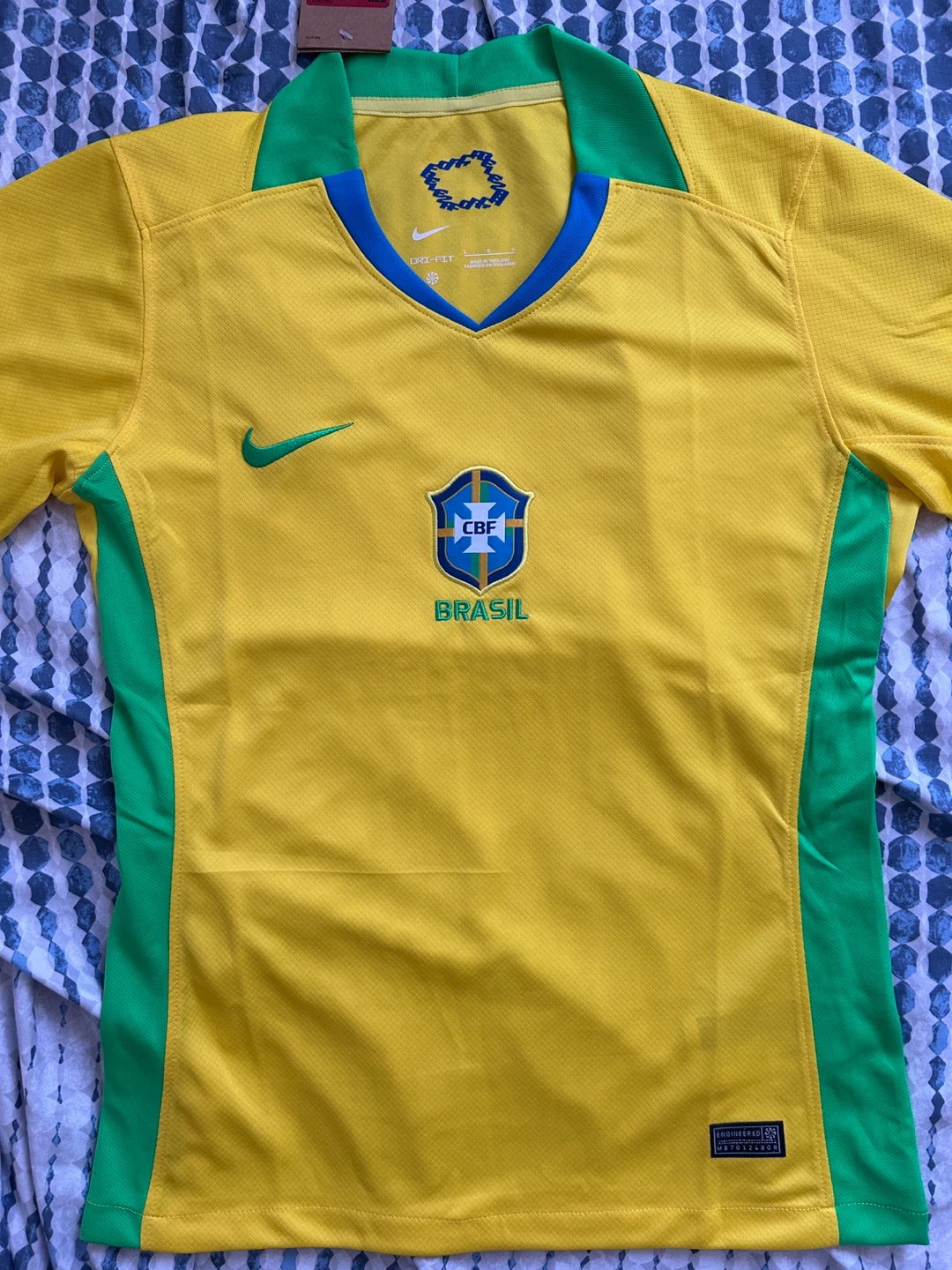 Nike Brazil Women's Soccer Jersey 2025-206 - Size L