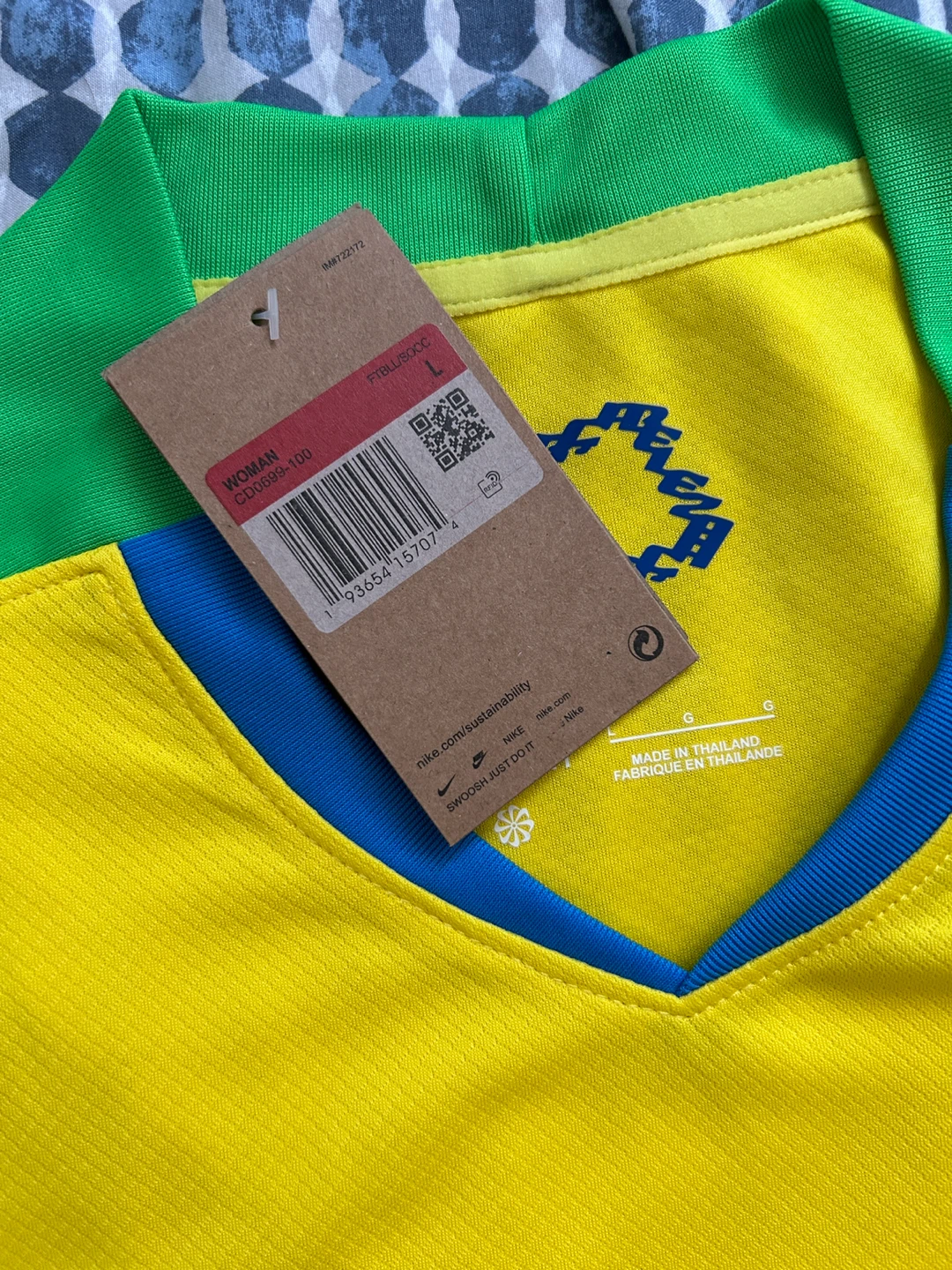 Nike Brazil Women's Soccer Jersey 2025-206 - Size L - photo 2