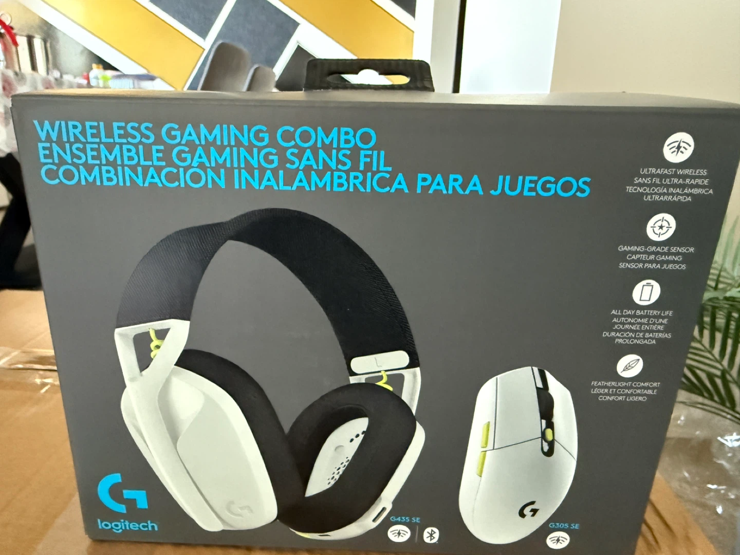 Logitech G435 SE Headset & G305 SE Wireless Mouse Combo