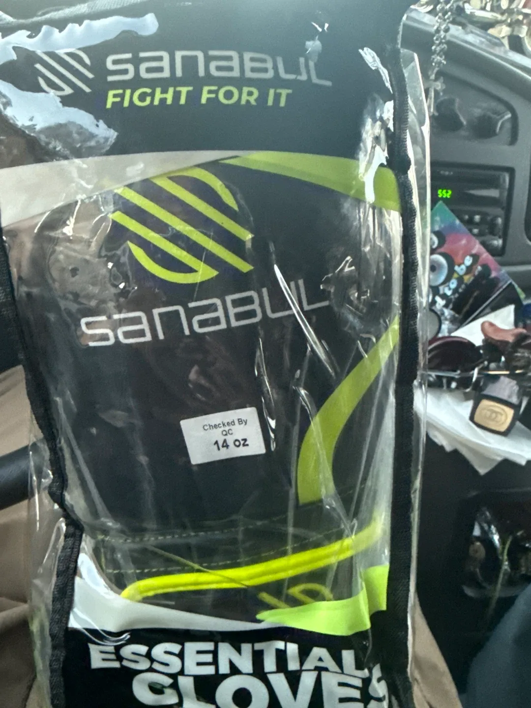 Sanabul Essential 14 oz Boxing Gloves - New image indicator(2)