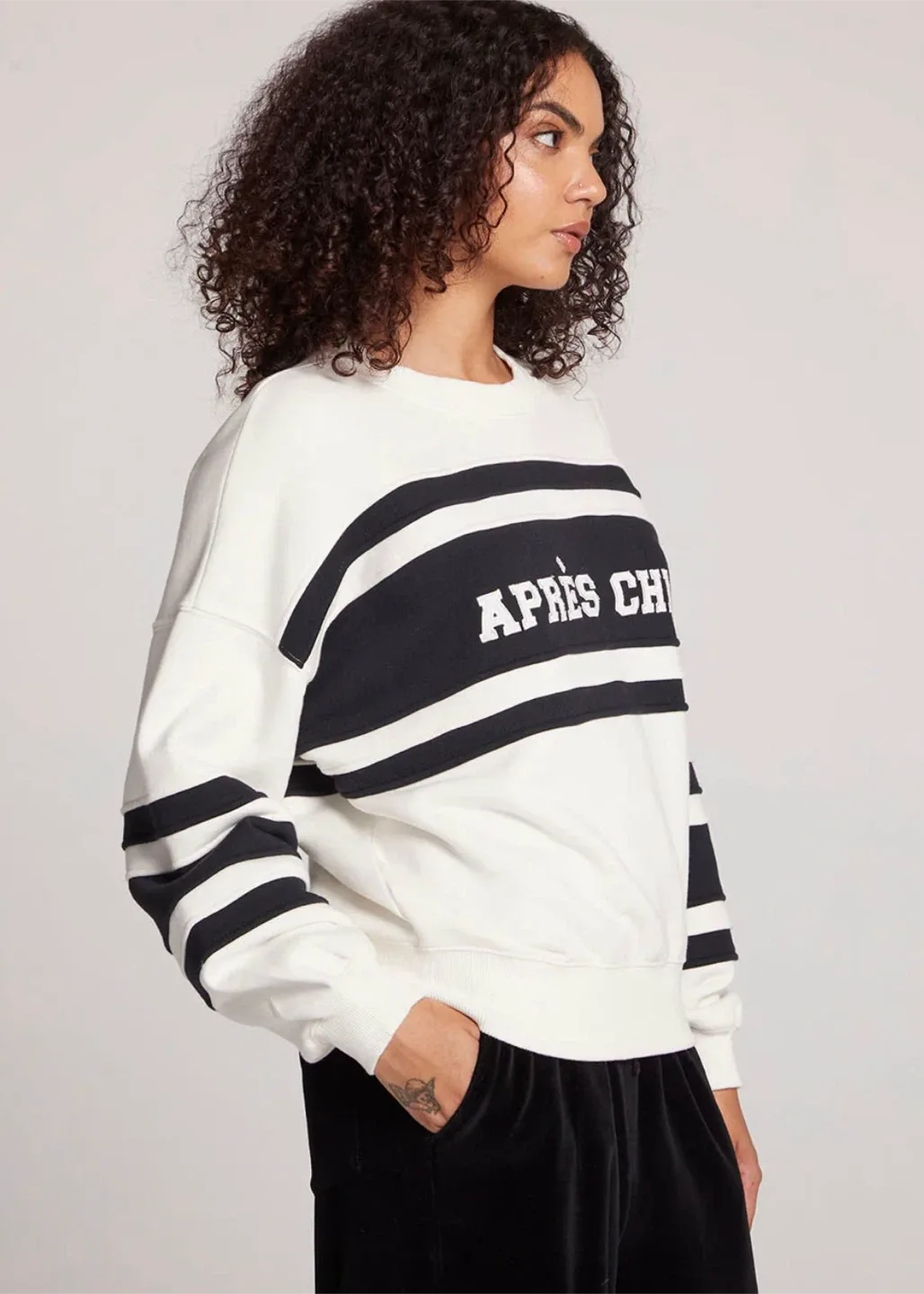 Chaser Apres Chic Sweatshirt in black and white image indicator(2)