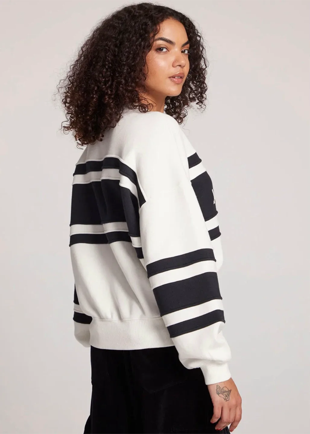 Chaser Apres Chic Sweatshirt in black and white image indicator(3)