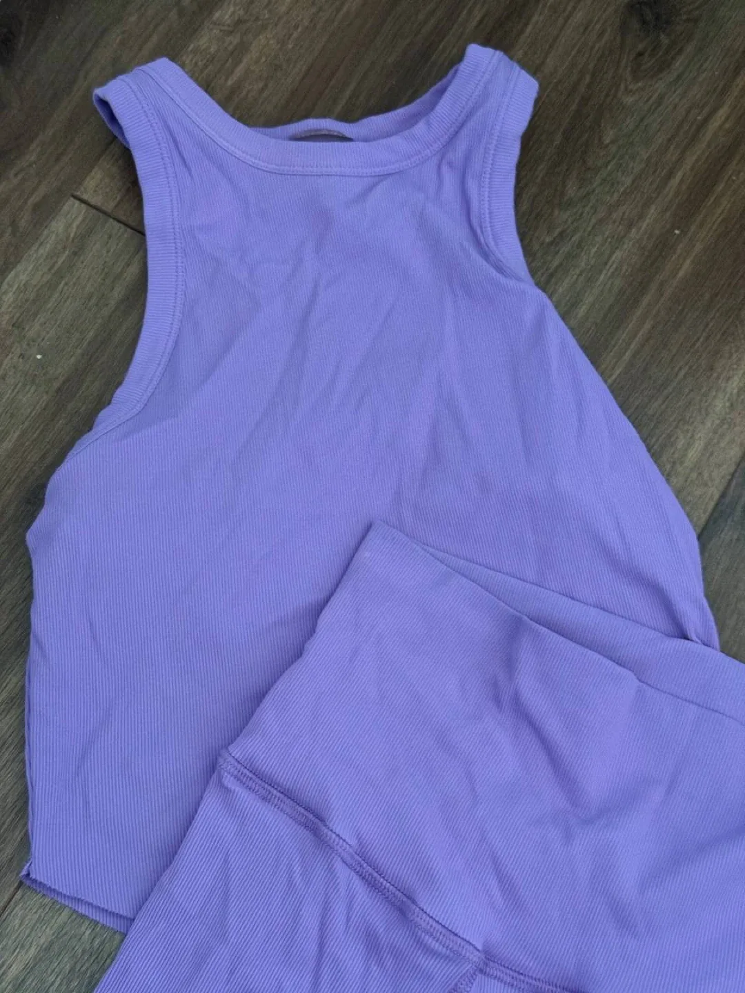 Lilac Ribbed Activewear Set (Top + Leggings) size L image indicator(4)