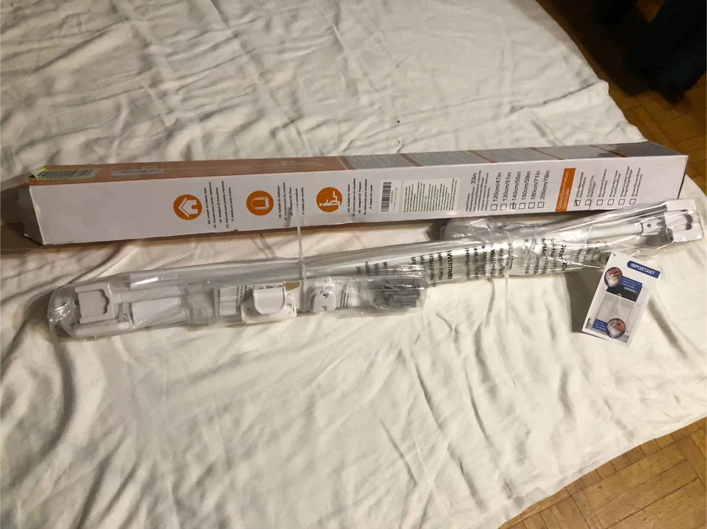 Retractable Safety Gate - Brand New in Box! image indicator(4)