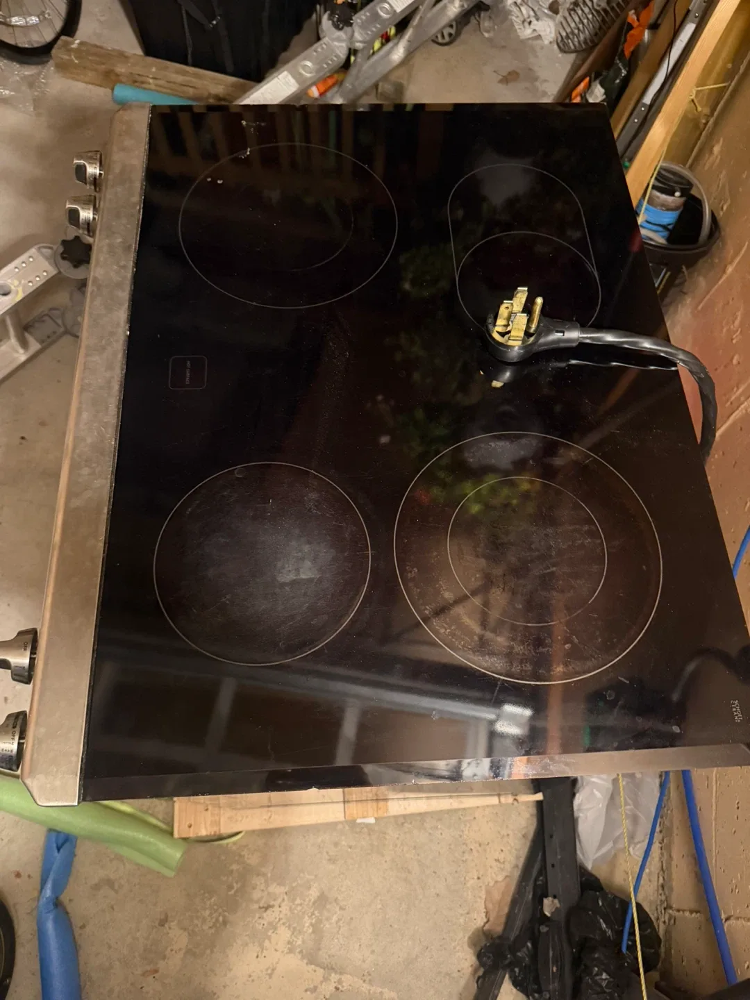 KitchenAid YKES300PSS00 Electric Range image indicator(3)