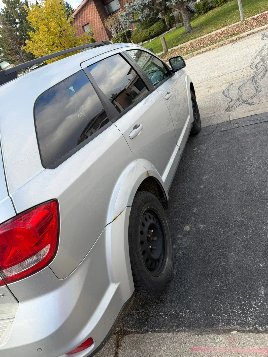 Silver Dodge Journey image indicator(7)