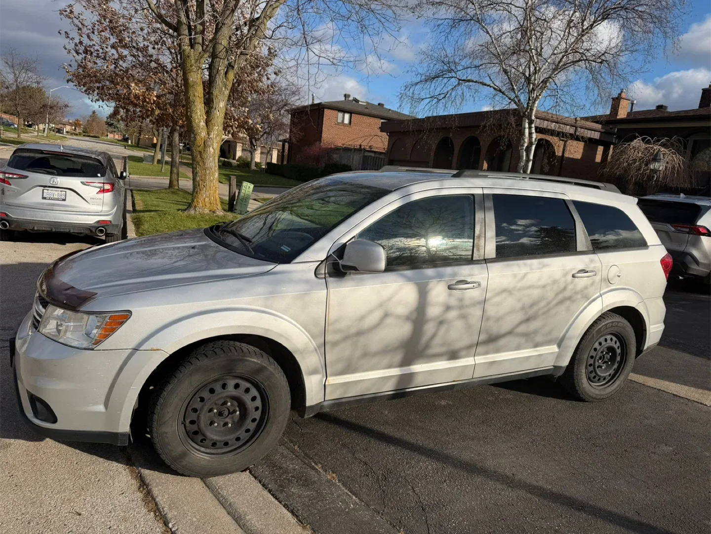 Silver Dodge Journey image indicator(8)
