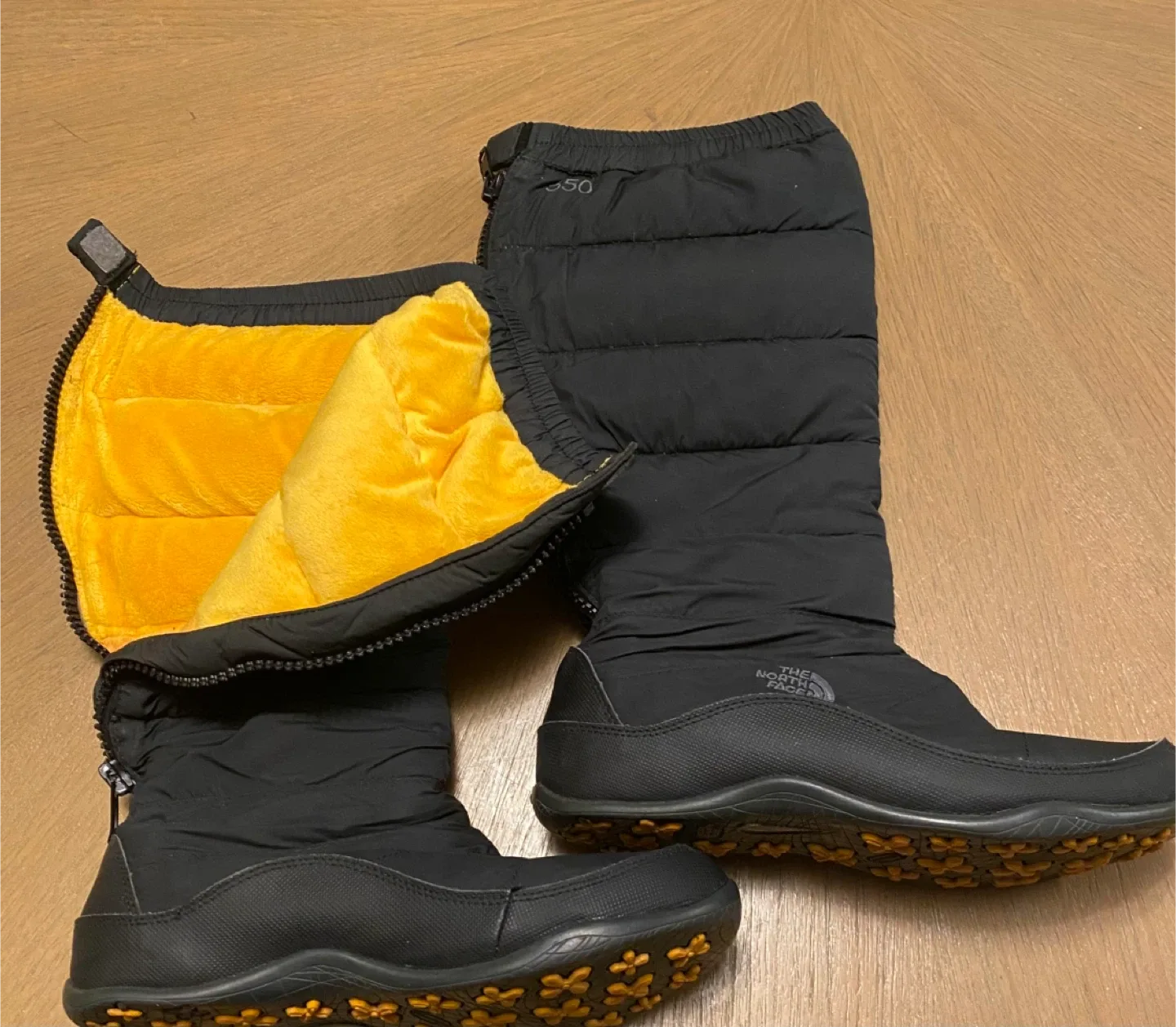 The North Face 550  Tall Black Winter Boots