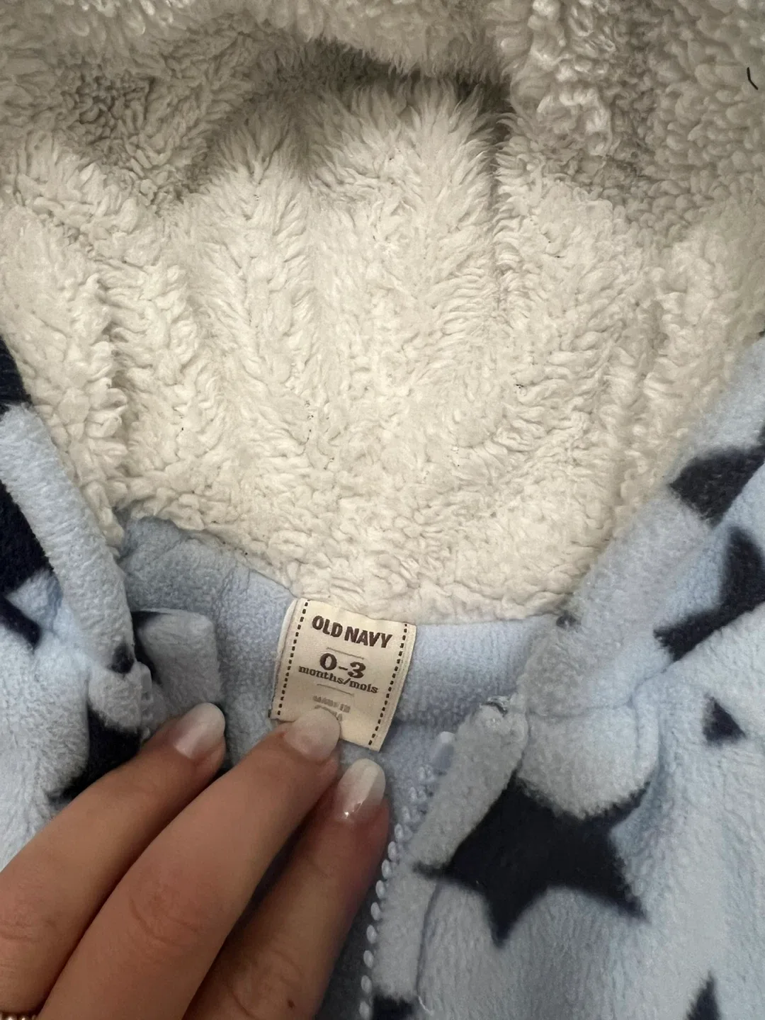 Old Navy Baby Fleece Onesie 0-3 Months image indicator(2)