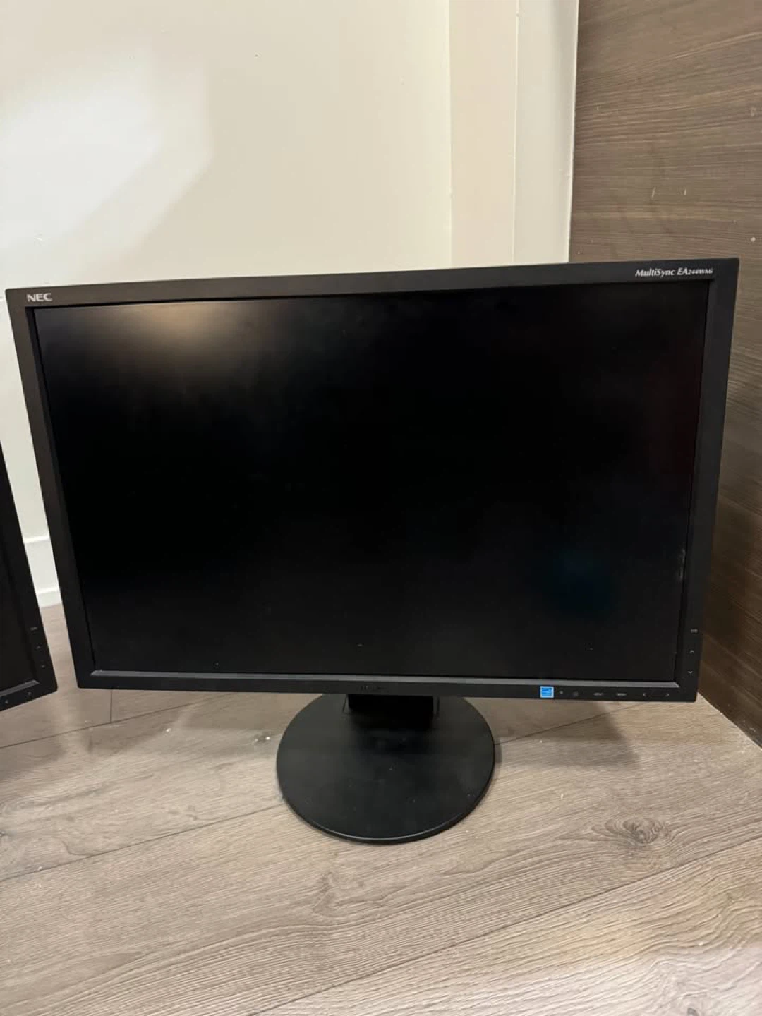 24 Inch NEC MultiSync EA244WM Monitor